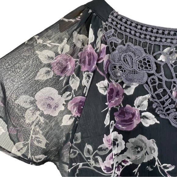 NUE Options Women's 2X Floral Sheer Blouse w/ Gray Embroidered Back - Picture 5 of 12